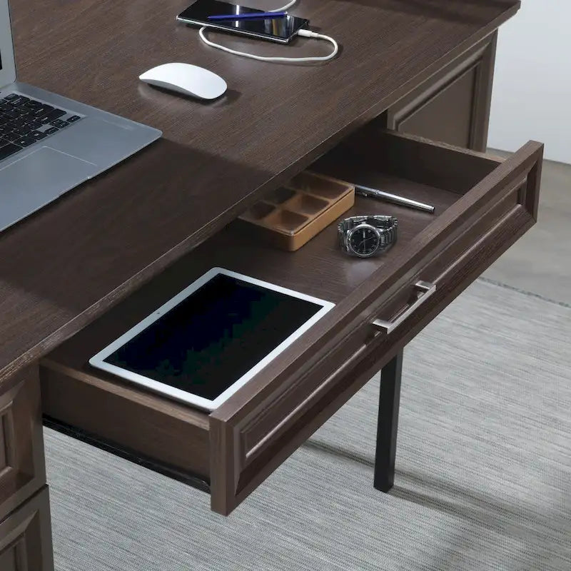Bureau de direction avec prises intégrées
